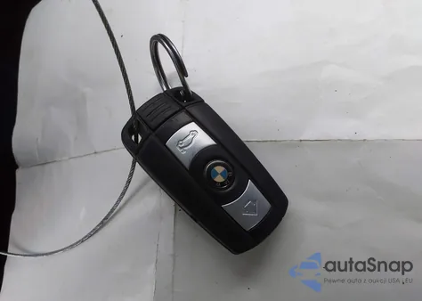 2011 BMW 328I xDrive z USA, uszkodzony, nr VIN WBAPK5C51BF127088